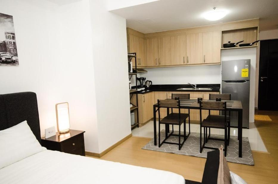 Prime Avant Bgc Location Apartments By Ph Staycation Manila Dış mekan fotoğraf