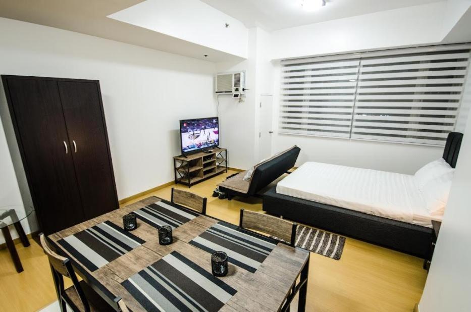 Prime Avant Bgc Location Apartments By Ph Staycation Manila Dış mekan fotoğraf