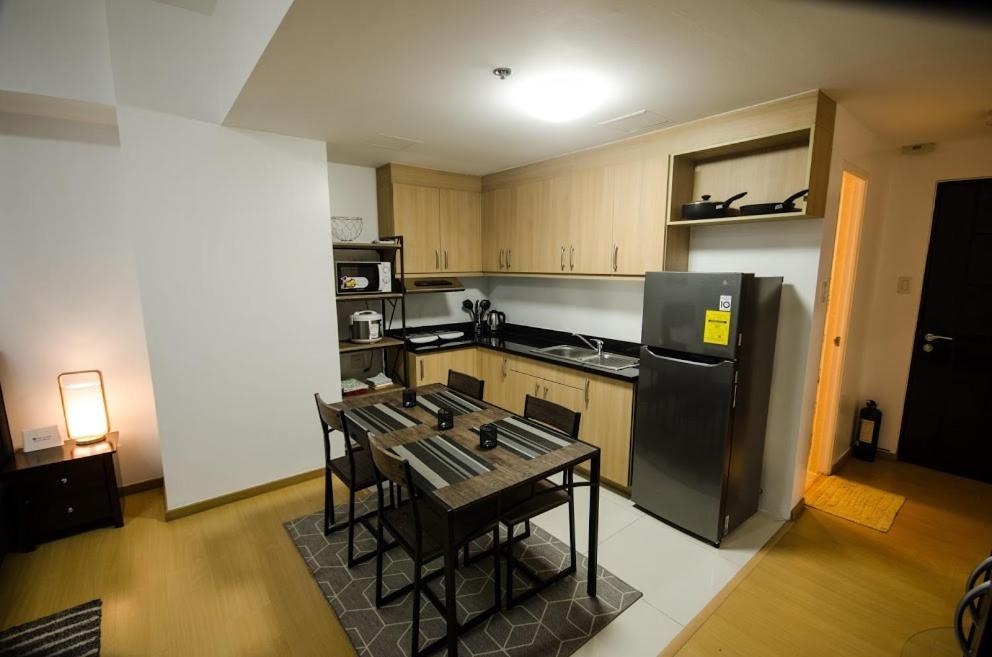 Prime Avant Bgc Location Apartments By Ph Staycation Manila Dış mekan fotoğraf