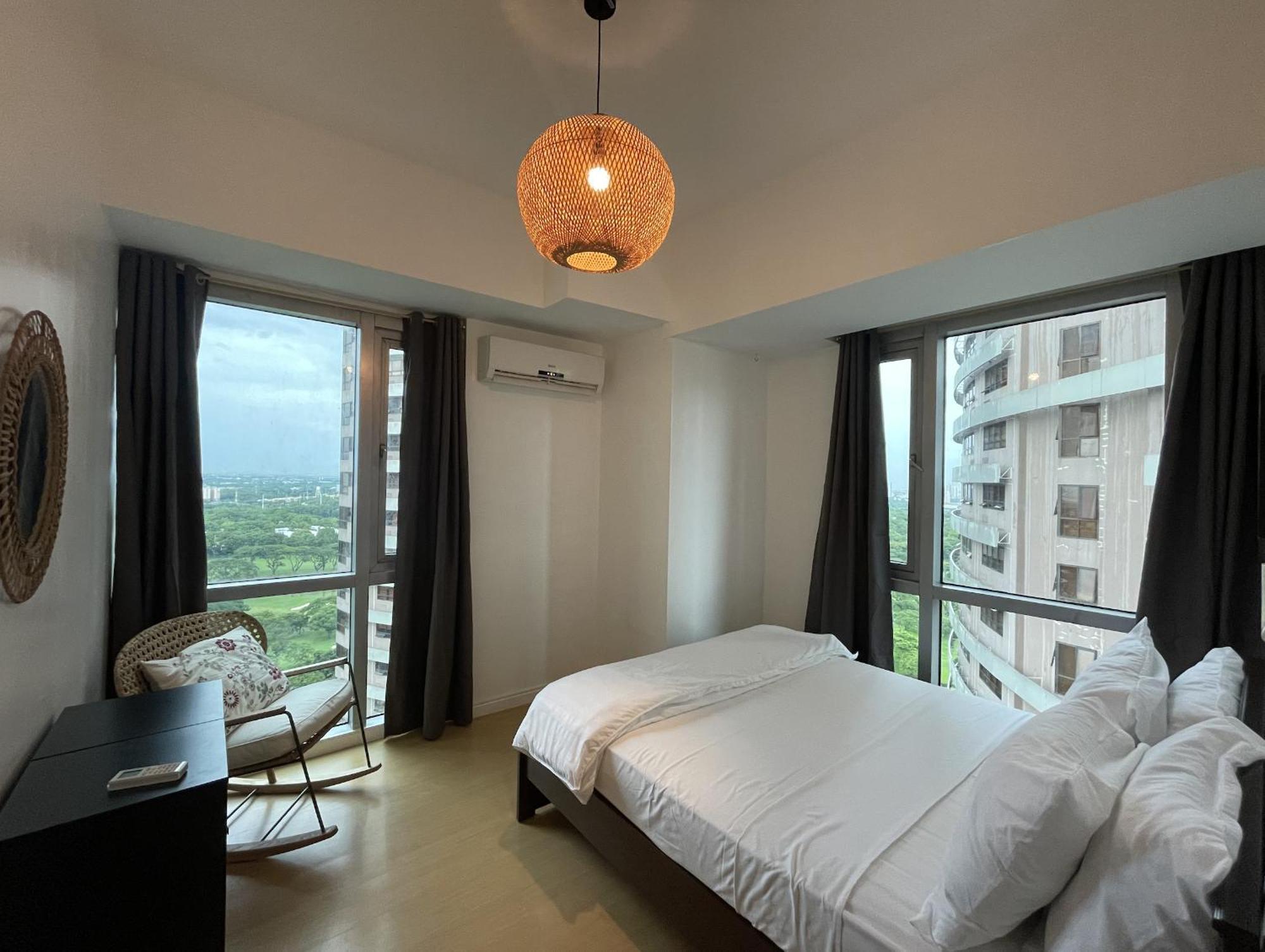 Prime Avant Bgc Location Apartments By Ph Staycation Manila Dış mekan fotoğraf