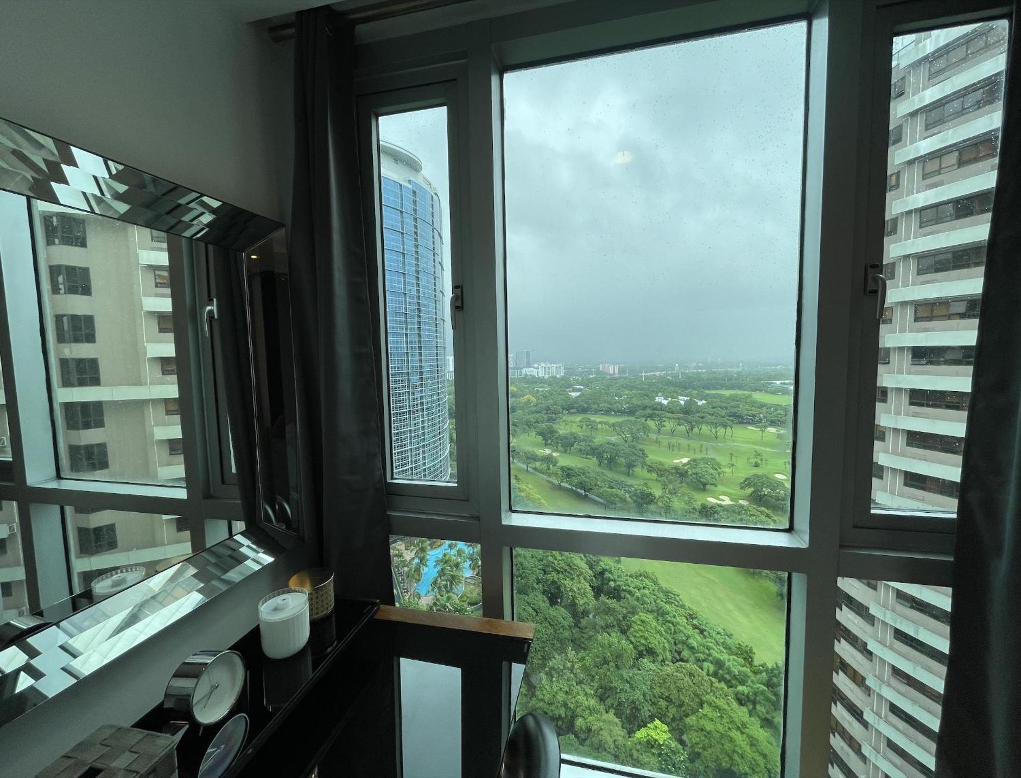 Prime Avant Bgc Location Apartments By Ph Staycation Manila Dış mekan fotoğraf