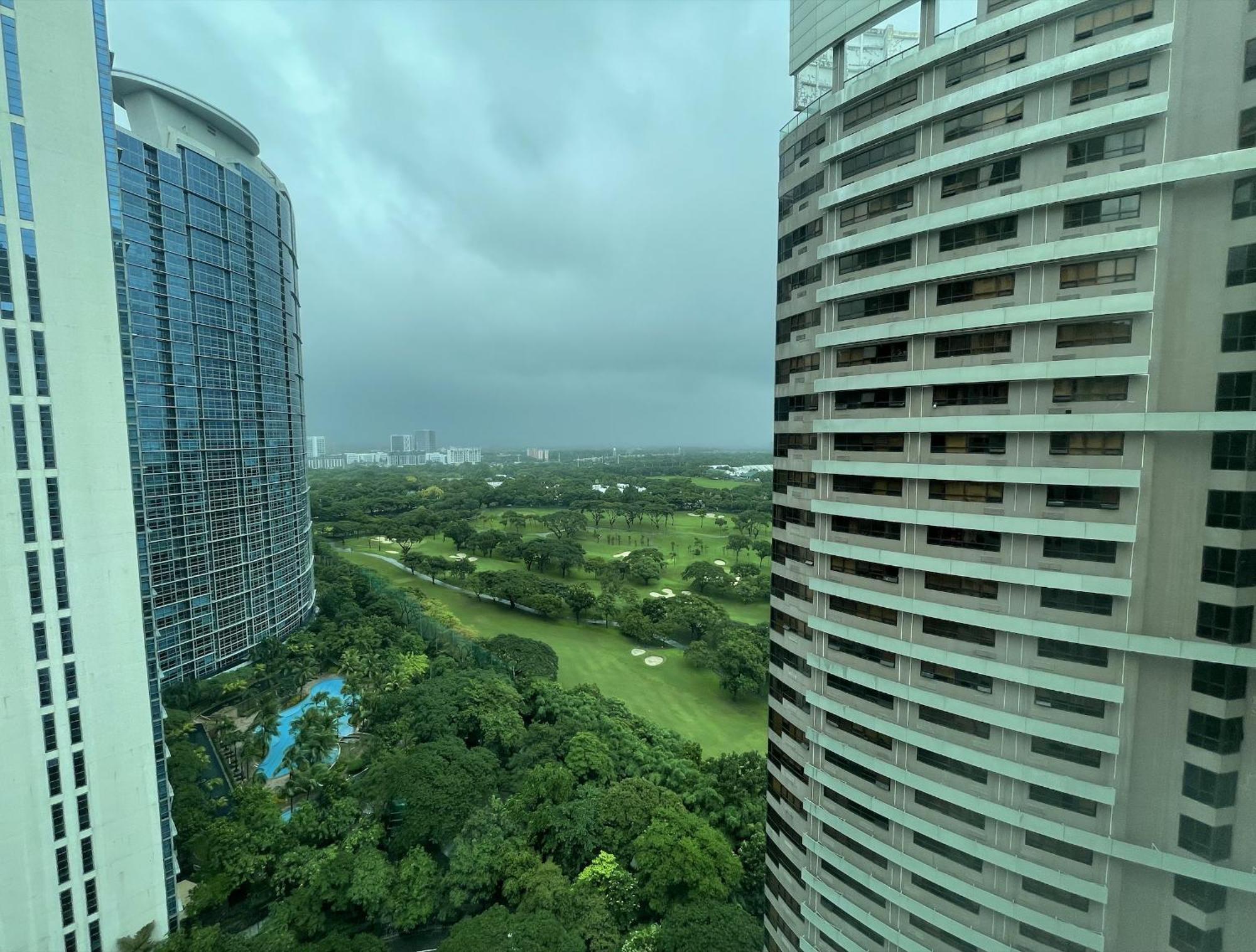 Prime Avant Bgc Location Apartments By Ph Staycation Manila Dış mekan fotoğraf