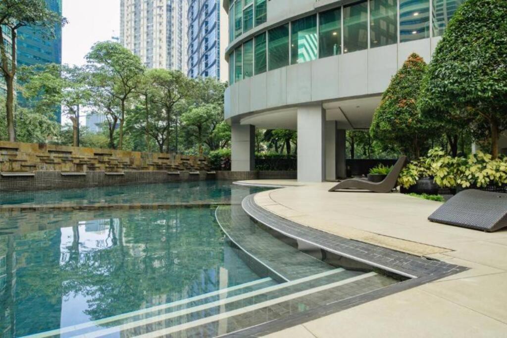 Prime Avant Bgc Location Apartments By Ph Staycation Manila Dış mekan fotoğraf